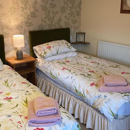 Longstone Farm Bed & Breakfast Хелстън Екстериор снимка