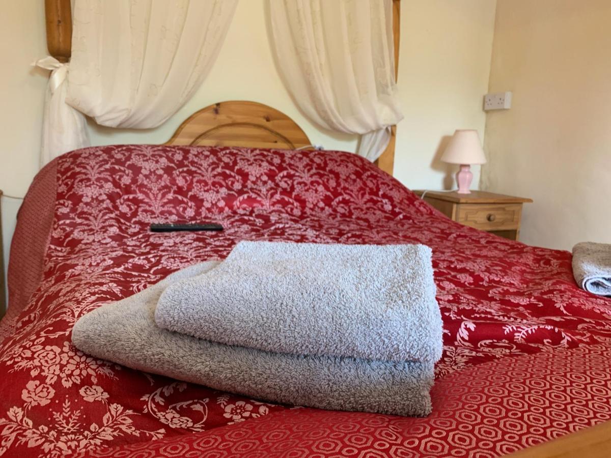 Longstone Farm Bed & Breakfast Хелстън Екстериор снимка