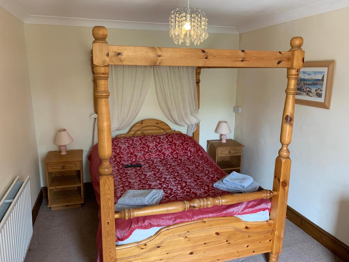 Longstone Farm Bed & Breakfast Хелстън Екстериор снимка