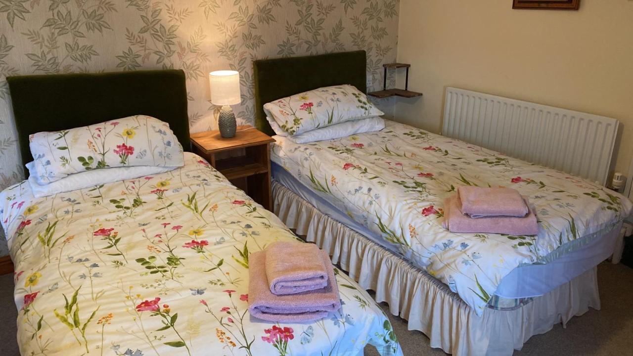 Longstone Farm Bed & Breakfast Хелстън Екстериор снимка